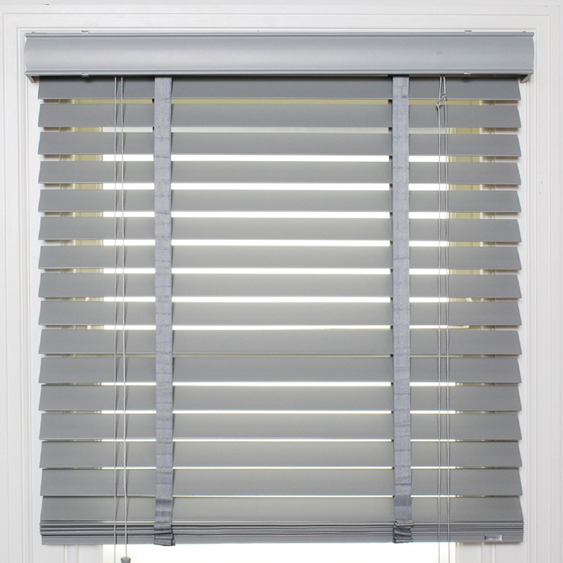 Venetian blinds or horizontal blinds